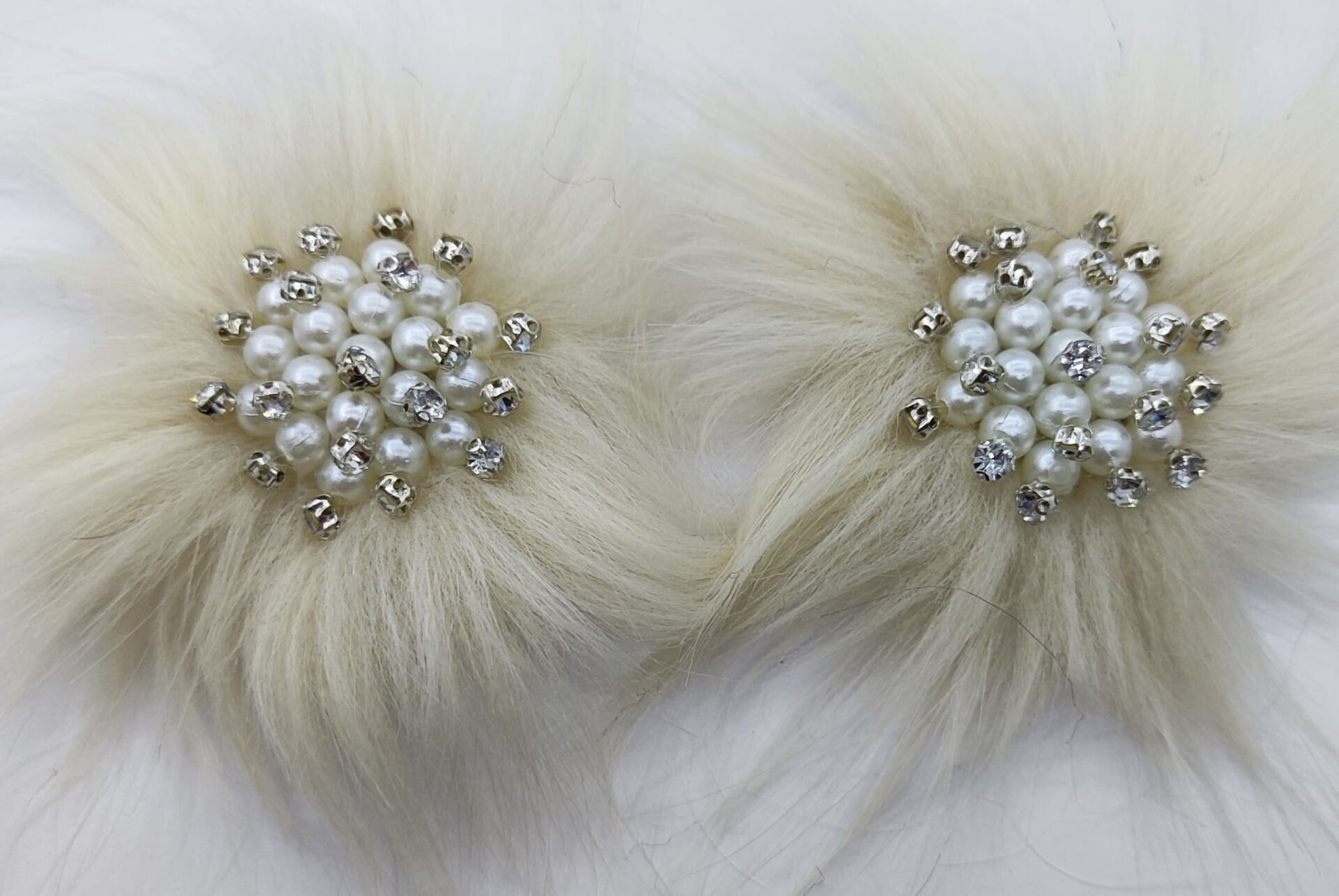 PATİK SÜSÜ EKRU TASARIM KREM TAŞLI