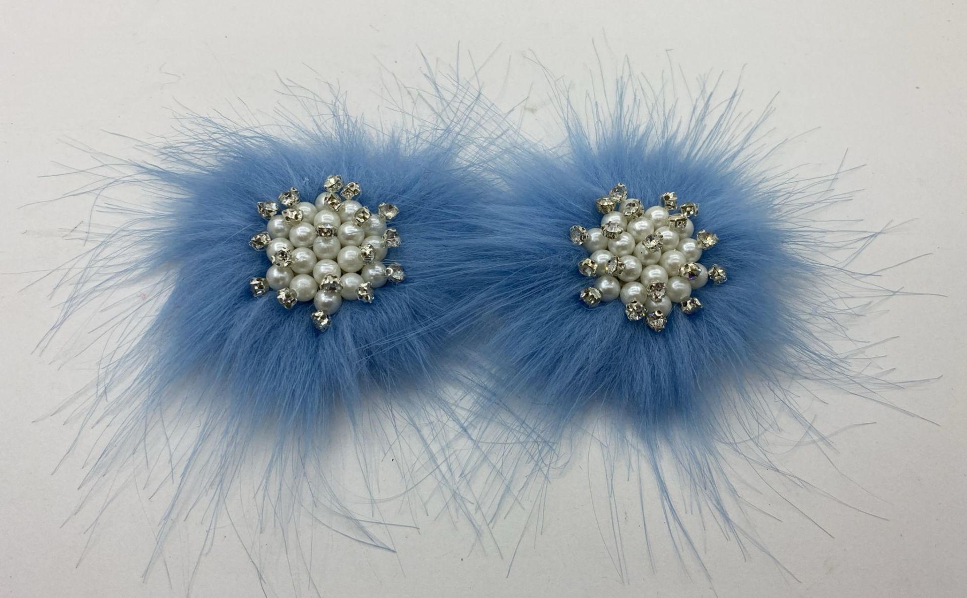 PATİK SÜSÜ BEBE MAVİSİ TASARIM BEYAZ TAŞLI