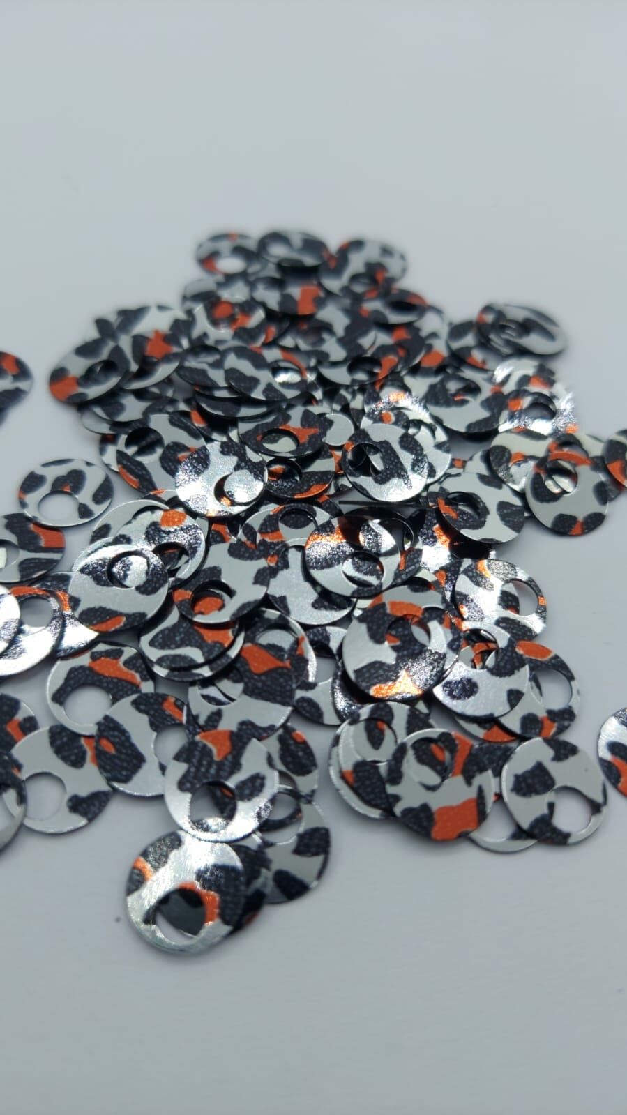 PATİK PULU - YUVARLAK KIRMIZI-GÜMÜŞ LEOPAR 20-25GR